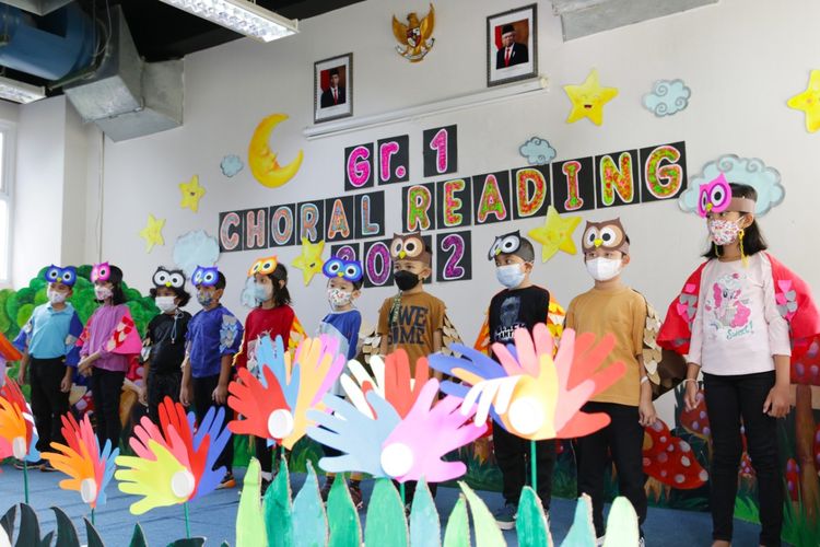 Sebagai upaya sekolah menguatkan literasi melalui pembelajaran, Sekolah Bogor Raya menggelar pertunjukan berupa Choral Reading bagi siswa kelas 1 SD dan dilanjutkan dengan eksibisi menulis pada 2-3 Juni 2022.