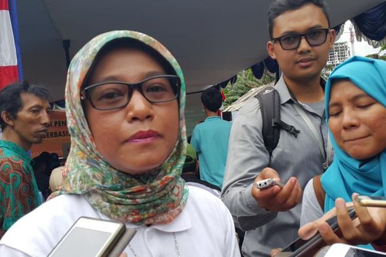 Ketua Bawaslu DKI Jakarta Mimah Susanti  di Kantor Bawaslu DKI, Sunter Agung, Jakarta Utara, Rabu (8/2/2017).