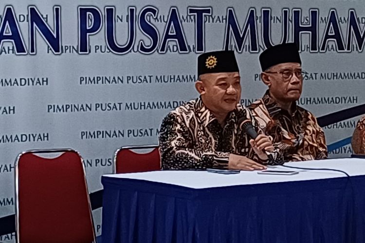 Sekretaris Umum PP Muhammadiyah Abdul Mu'ti saat konferensi pers di Kantor PP Muhammadiyah, Menteng, Jakarta Pusat, Rabu (11/10/2023).