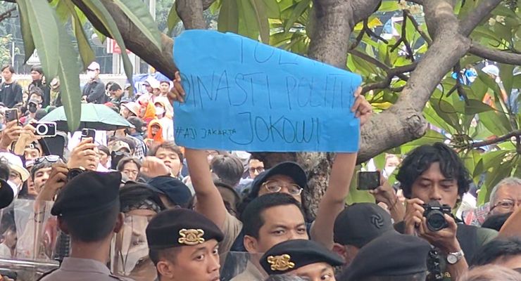 Catat, Ini Narahubung dan Kontak Darurat Terkait Aksi Tolak Revisi UU Pilkada di Berbagai Kota