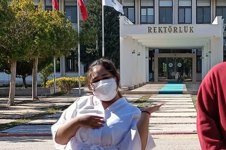 mahasiswa Perikanan dan Kelautan (FPK) UNAIR Akuakultur 2019 Clavinova Damayanti Agita