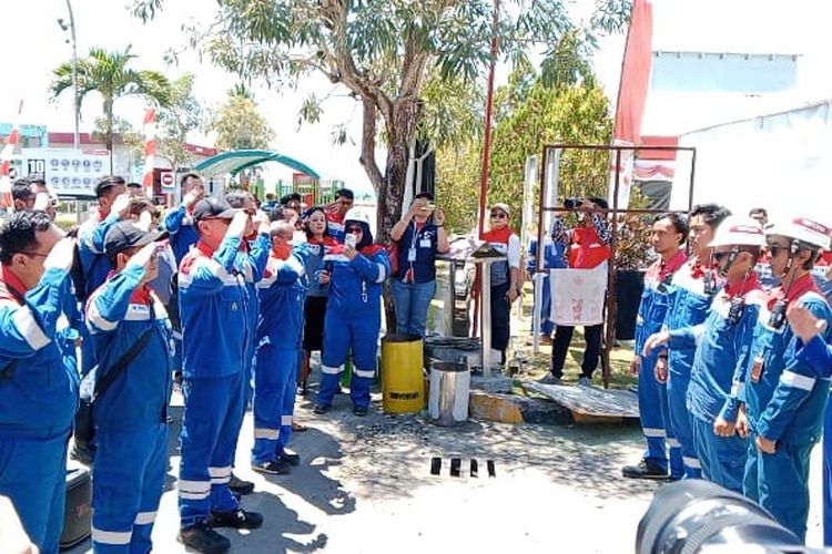 Iwan Bule Hormat dan Peluk Petugas BBM Reo yang Bertahan Saat Gempa: Kalian Ibarat Kopassus