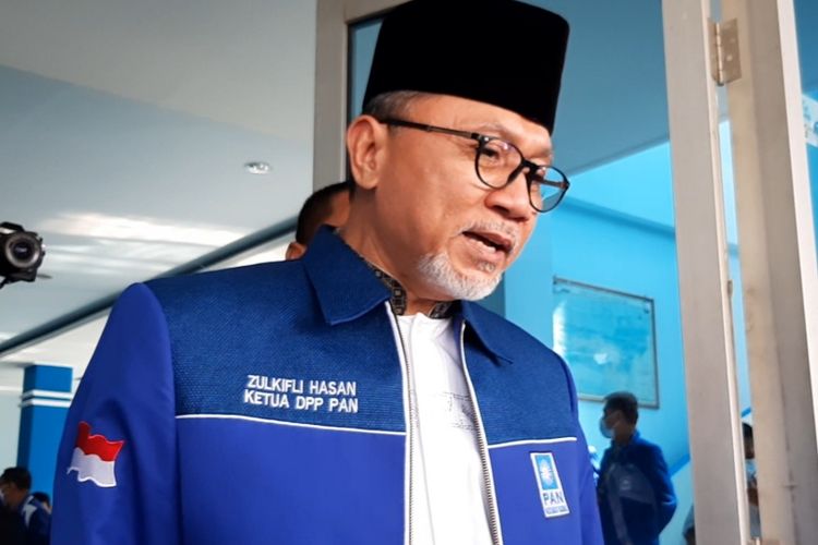 Ketua Umum PAN, Zulkifli Hasan menghadiri acara di kantor DPW PAN Jawa Tengah pada Kamis (27/5/2021).