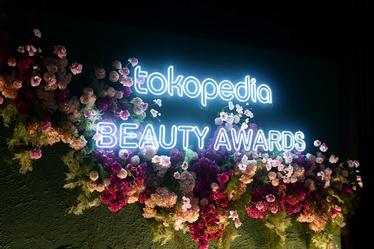 Untuk mengapresiasi produk kecantikan dan perawatan diri lokal, Tokopedia pun menggelar ajang penghargaan tahunan, yakni Tokopedia Beauty Awards 2022.