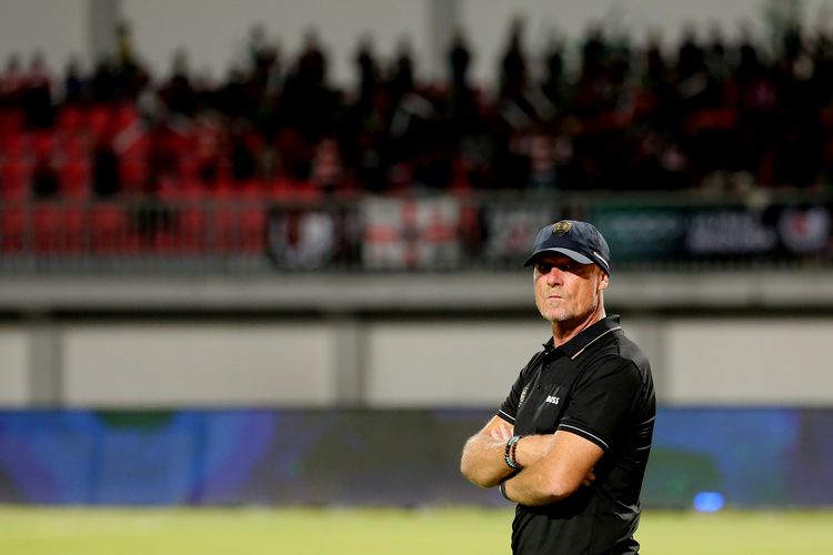 Pelatih Peter de Roo asal Belanda yang memimpin Persis Solo mengarungi Super League 2025-2026.