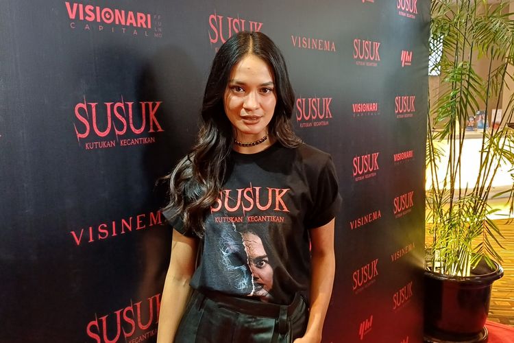 Aktris Hana  Malasan usai perilisan trailer film Susuk: Kutukan Kecantikan, di kawasan Kuningan, Jakarta Selatan, Jumat (28/7/2023).