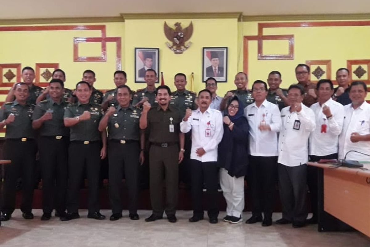 Kementerian Pertanian kerja sama dengan TNI AD untuk sukseskan program optimalisasi lahan rawa di Kalimantan Selatan. 