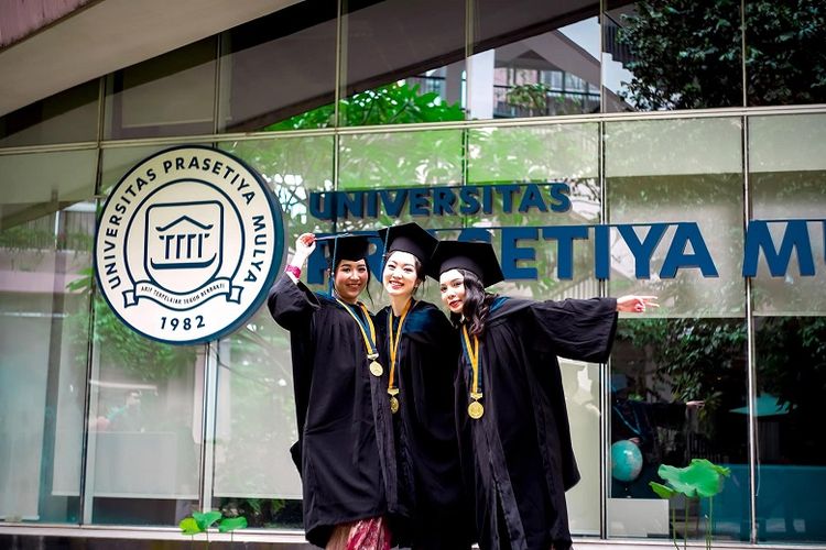 Peserta Wisuda Universitas Prasetiya Mulya 2021