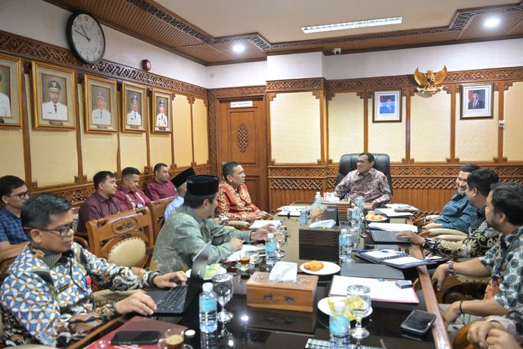 Wagub Aceh Mediasi Perselisihan Bupati-Wabup Pidie Jaya