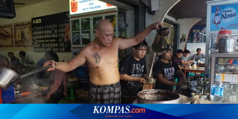 Warung Kopi Asiang Inilah Penjual Kopi Tanpa Baju Halaman All Kompas Com