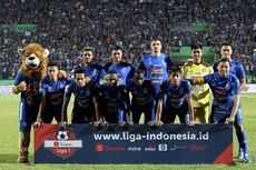 Arema FC Waspadai Permainan Bertahan Semen Padang