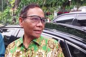 Momen Mahfud Gagal Hindari Wartawan karena Sopir Tak Ada di Mobil