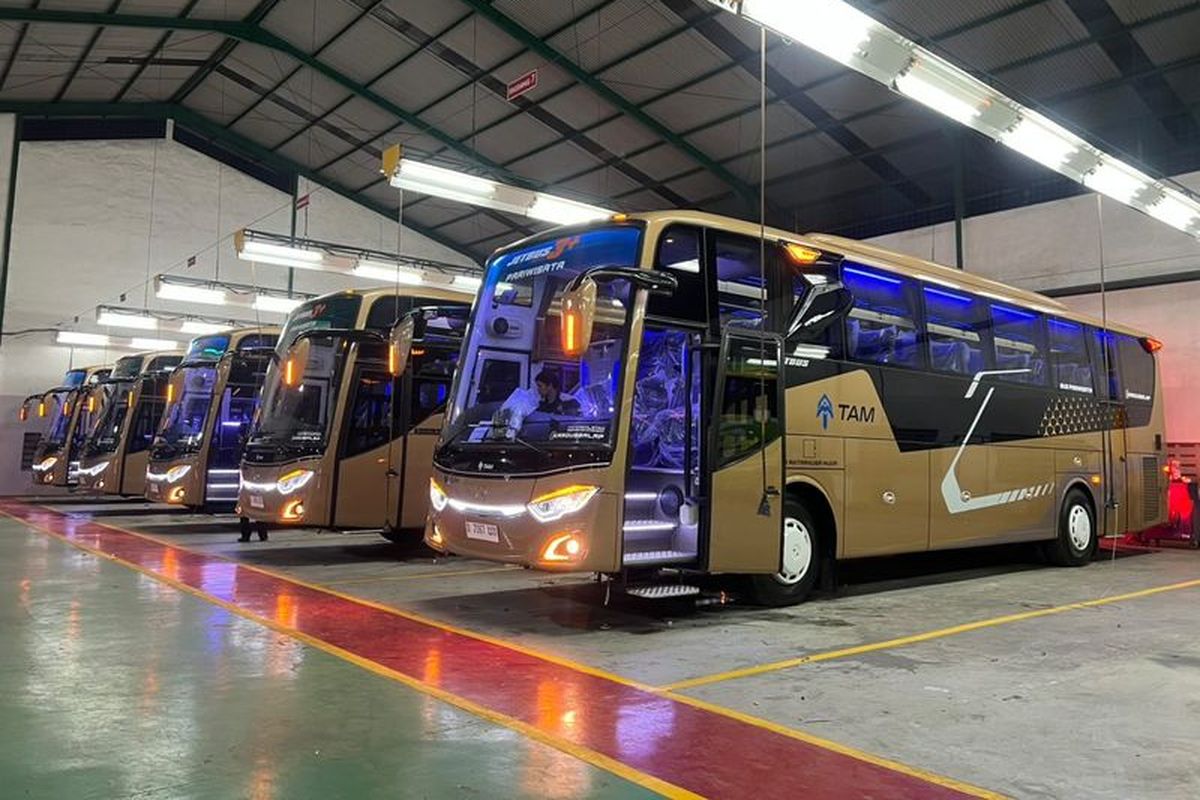 Lima bus baru PO TAM