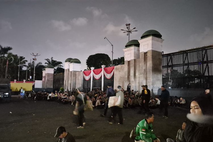 Bantuan Logistik untuk Massa Demo 27 Agustus di DPR Berdatangan, dari Mana Saja?