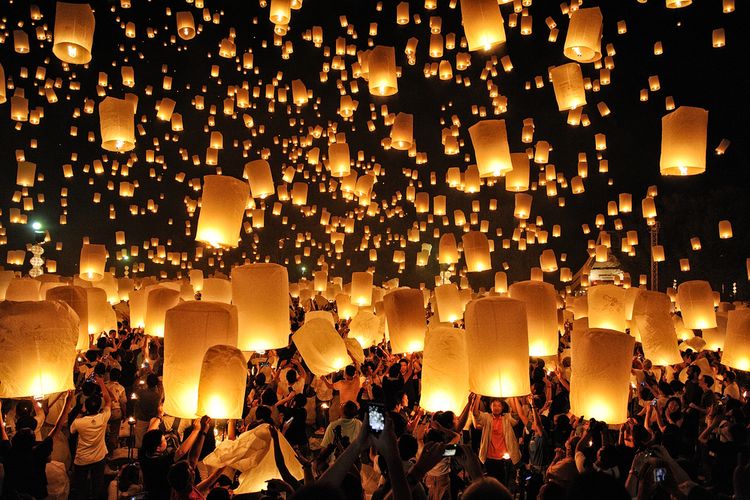 Festival Loi Krathong di Thailand.