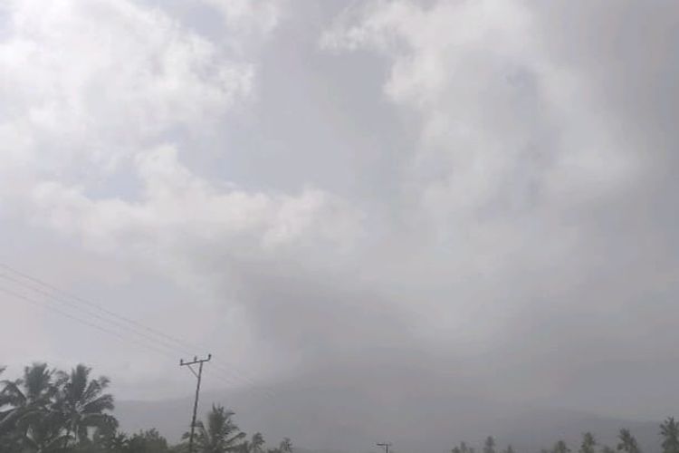 Aktivitas Vulkanik Gunung Lewotobi Mulai Menurun, Warga Diminta Tetap Waspada