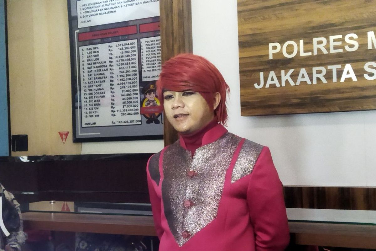 Marcel Radhival alias Pesulap Merah saat ditemui di Polres Metro Jakarta Selatan pada Jumat (23/12/2022).