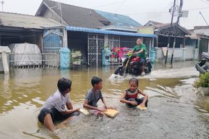 Bosan Diterjang Banjir Tiap Hujan, Cerita Warga di Medan Sudah 4 Kali Meninggikan Rumah