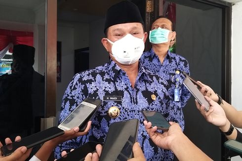 Bagi Sejuta Masker, Wali Kota Madiun Klaim Kotanya Terendah Penularan Covid-19 di Jawa Timur
