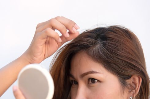 Studi Baru Sebut Stres Memang Bisa Sebabkan Rambut Beruban