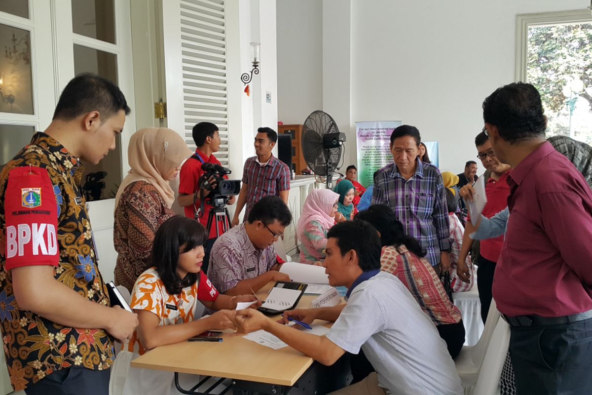 Pengaduan warga di Balai Kota DKI Jakarta dilayani sesuai bidang masing-masing mulai Jumat (12/5/2017) ini. 