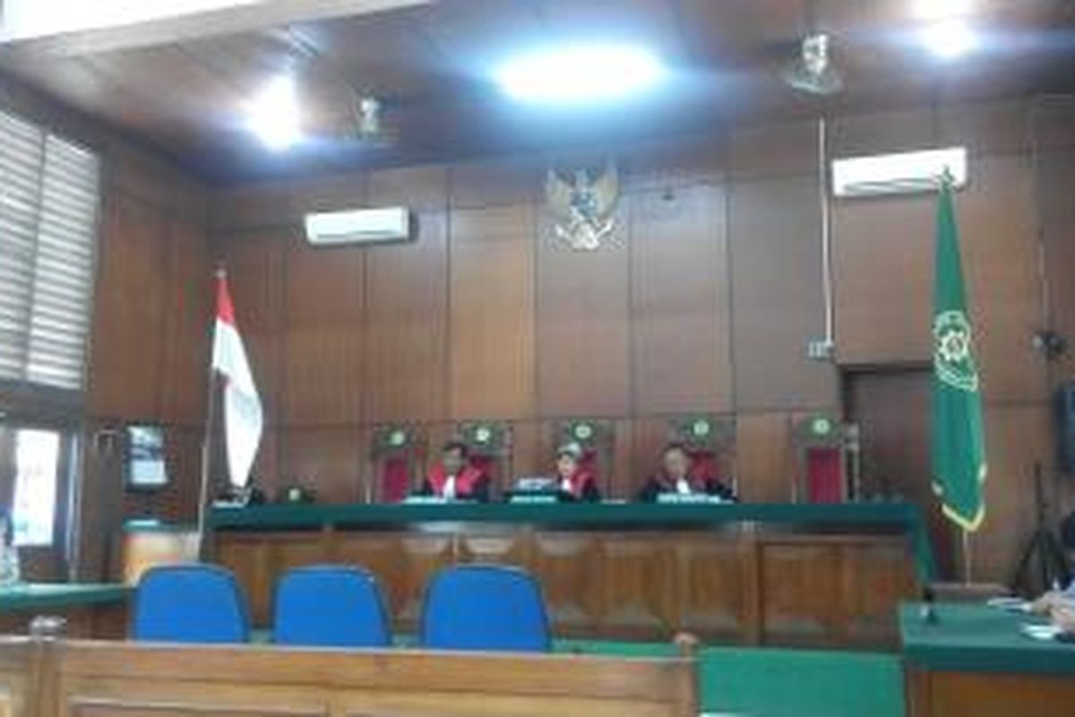 Suasana sidang putusan gugatan Hartono alias Toni (45) terhadap PT Toyota Astra Motor (TAM) sebesar Rp 11 miliar, di Pengadilan Negeri Jakarta Utara, Selasa (15/9/2015).