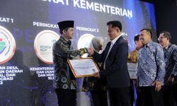 Kementrans dan Kemendes PDT Raih Peringkat Terbaik I dalam Penilaian Kepatuhan Pelayanan Publik 2024