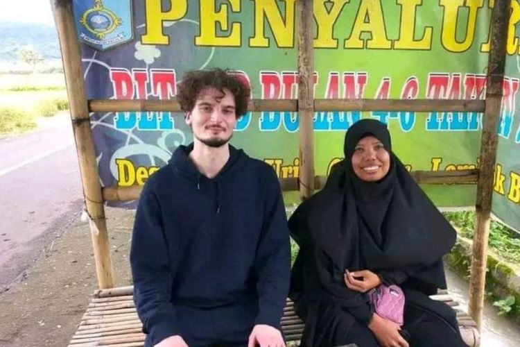 foto Mauni Imran Ruslan asal Desa Ranggagata, Kecamatan Praya Barat Daya, Lombok Tengah menikah dengan bule asal Belgia