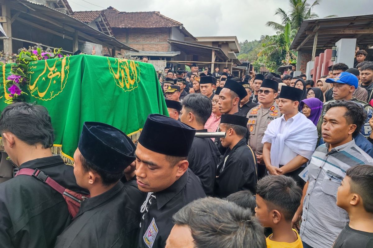 #---Jenazah Jaenal Fanani warga Kecamatan Watulimo Trenggalek, korban tawuran antar perguruan silat di Taiwan, Sabtu (17/09/2023)---#