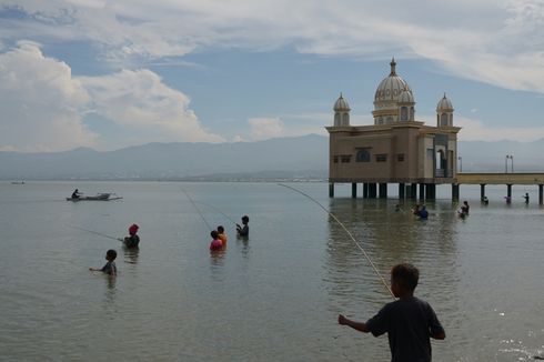 Video Masjid Apung di Kota Palu Setelah Tsunami