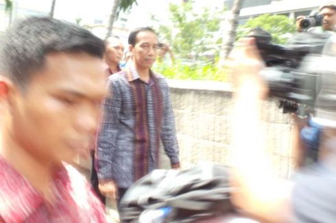 Sambangi Sarinah, Jokowi Pastikan Aktivitas Normal Pasca-Ledakan Bom