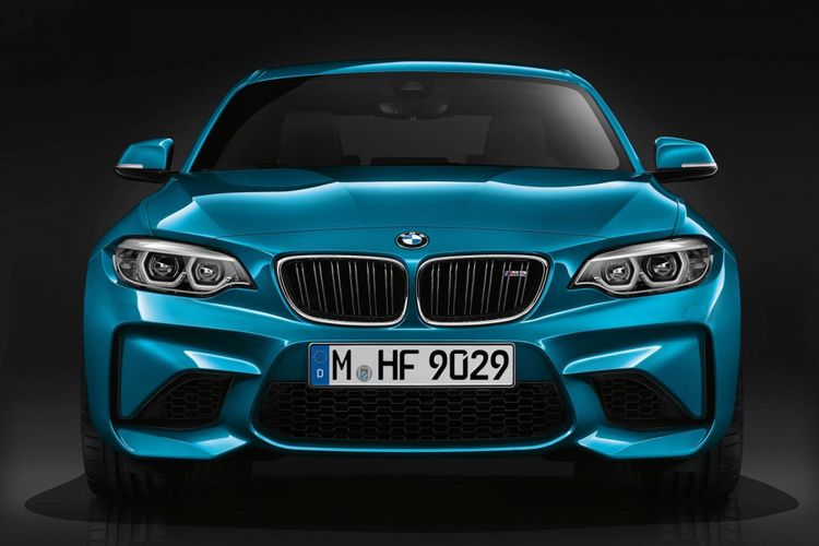 Model BMW M2 Competition 2018.