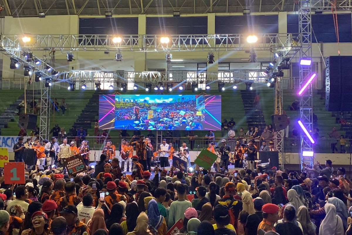 Ridwan Kamil Hadiri Pesta Rakyat Pemuda Pancasila, Dimeriahkan Dewi Perssik Halaman all