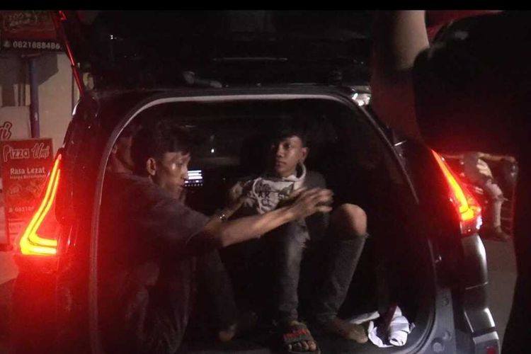 para pelaku pencurian harta benda korban kecelakaan mobil yang ditangkap polisi di beberapa lokasi di Kota Makassar, Sulsel.