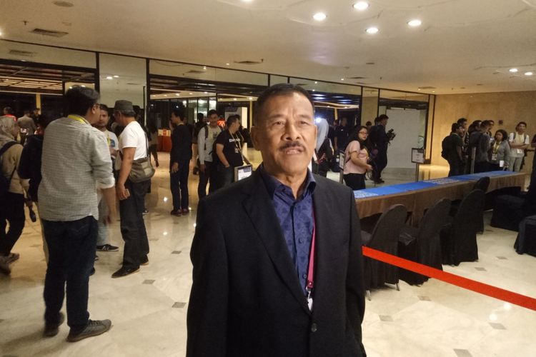 Manajer Persib Bandung, Umuh Muchtar usai menghadiri Kongres Luar Biasa PSSI di Hotel Mercure, Ancol, Jakarta Utara, Sabtu (27/7/2019) malam.