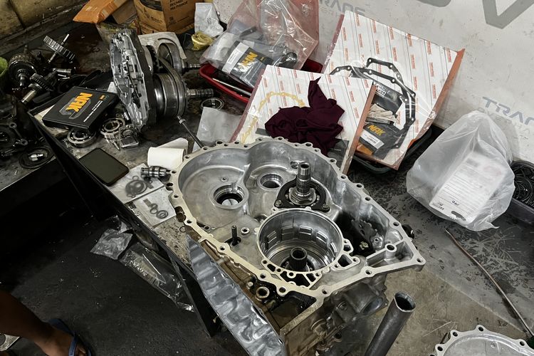 Bengkel spesialis mobil matik Worner Matic.