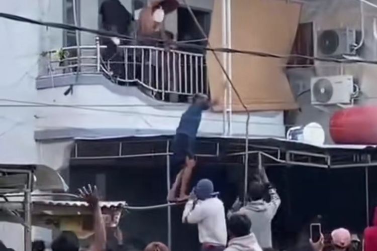 Usai Bakar Rumah Terduga Bandar Narkoba, Warga di Rokan Hilir Obrak-Abrik Tempat Dugem