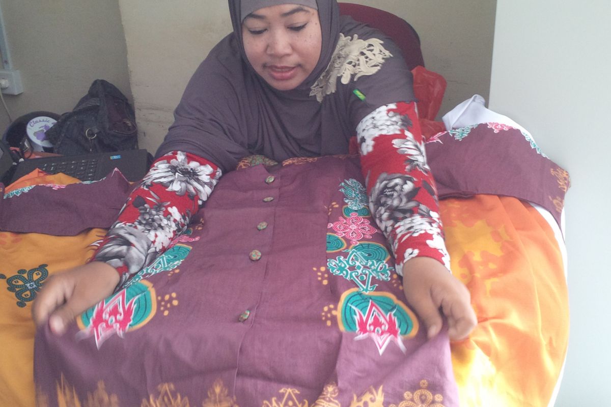 Wahyu Puji Lestari memperlihatkan batik lulantatibu yang diproses dengan perwarnaan alami atau batik go green. Pemerintah daerah Kabupaten Nunukan mengembangkan batik lulantatibu, corak penggabungan motif yang dimiliki oleh suku dayak di Nunukan. Melalui corak batik lulantatibu, selain mengangkat kekayaan keberagaman seni dari masing masing duku Dayak juga merupakan simbul persatuan untuk hidup berdampingan di kabupaten Nunukan