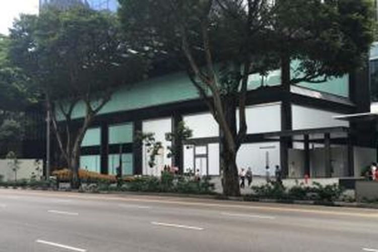 Toko yang diduga sebagai lokasi Apple Store Singapura di mall Knightsbridge