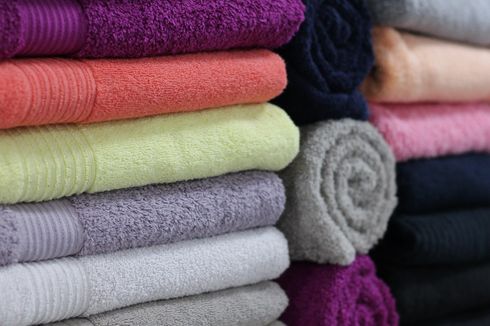 Waktu Ideal Mencuci Handuk Mandi, Habis Dipakai Berapa Kali?