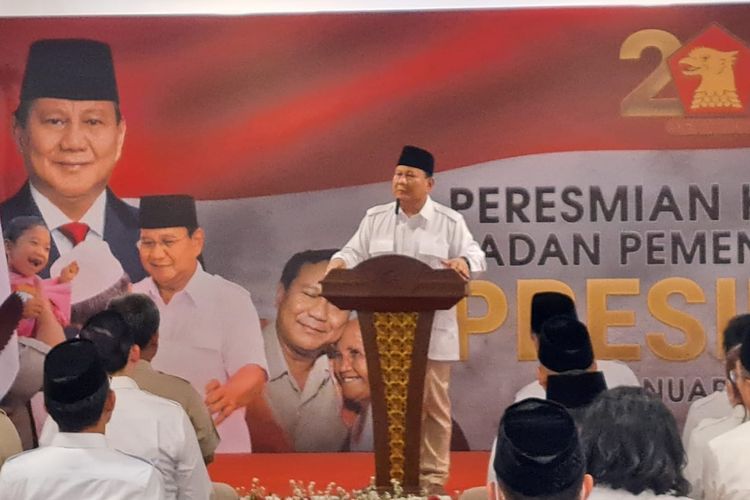 Ketua Umum Partai Gerindra Prabowo Subianti berpidato saat meresmikan kantor Badan Pemenangan Presiden Gerindra, Sabtu (7/1/2023). 