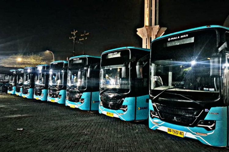 Pemerintah Provinsi Sulawesi Selatan (Pemprov Sulsel) akan mulai mengoperasikan layanan transportasi massal Trans Sulsel, Selasa (9/7/2025).