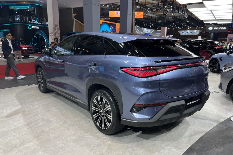 BYD Sealion 7