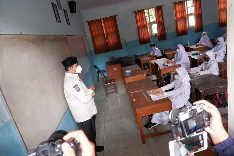 Suasana PTM hari pertama di SMAN 1 Kota Serang