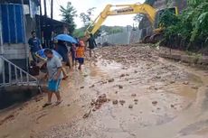 Hujan Deras, Longsor Tutup Jalan Dewi Sartika Semarang