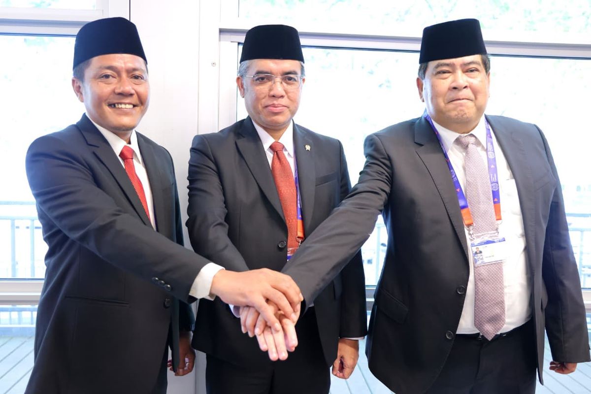 Menteri Ketenagakerjaan Yassierli bersilaturahmi dengan Delegasi Tripartit Indonesia di sela-sela International Labour Conference (ILC) ke-114 di Jenewa, Swiss, Selasa (9/6/2026). Dok. Kemnaker