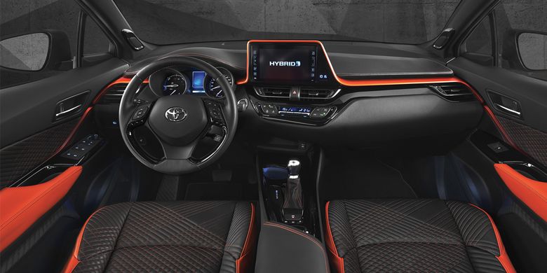 Interior Toyota C-HR Hy-Power