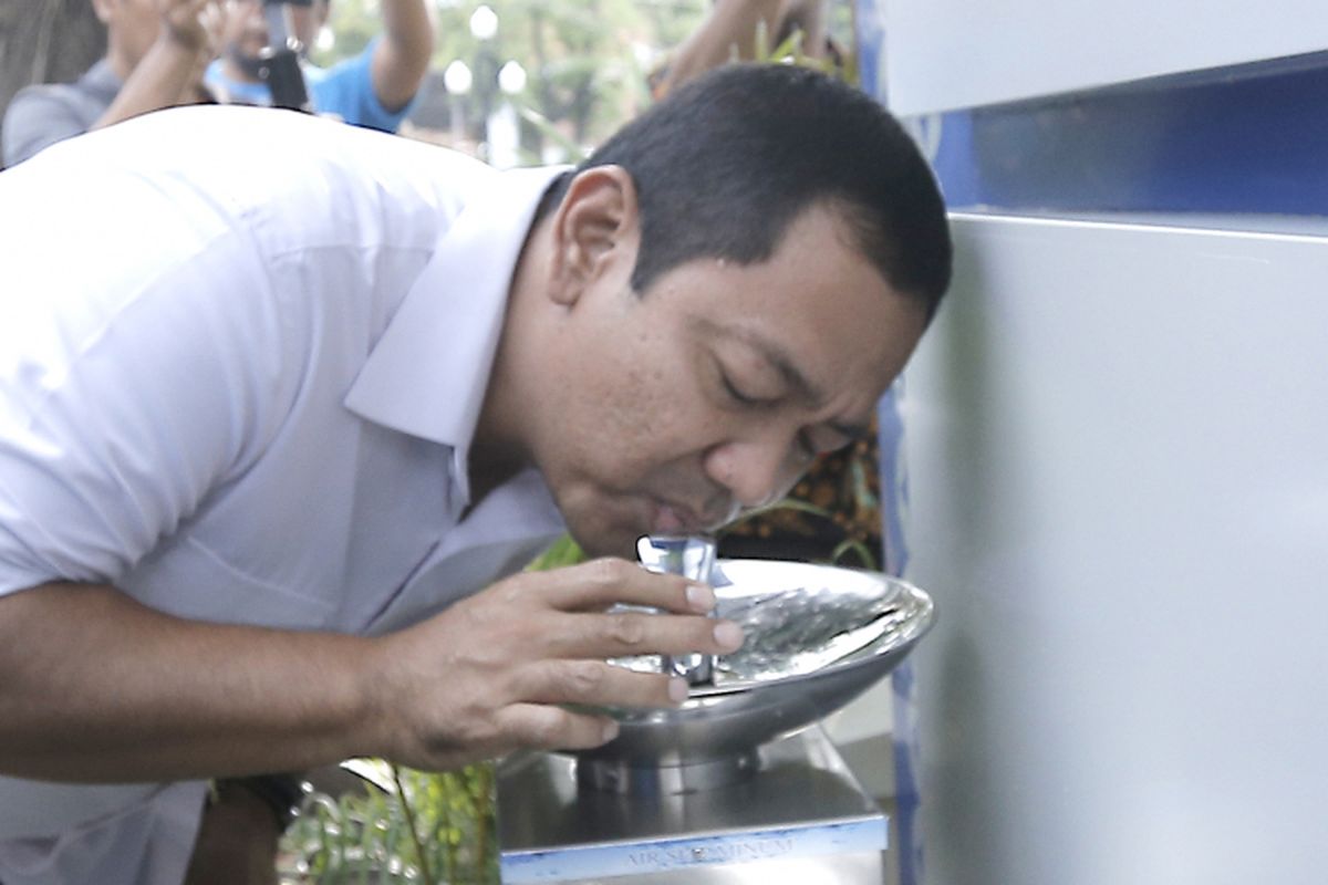 Wali Kota Semarang Hendrar Prihadi resmikan fasilitas kran air minum baru, Rabu (20/2/19)