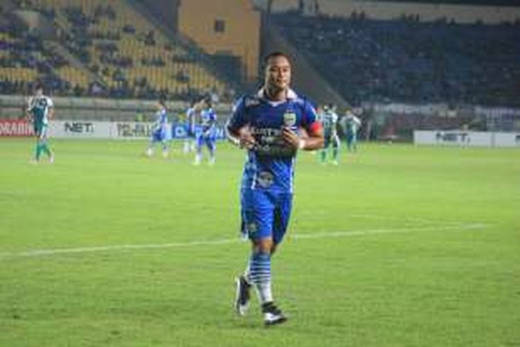 Atep mencetak satu gol saat Persib Bandung menang atas PS TNI di Stadion Si Jalak Harupat, Kamis (24/3/2016)