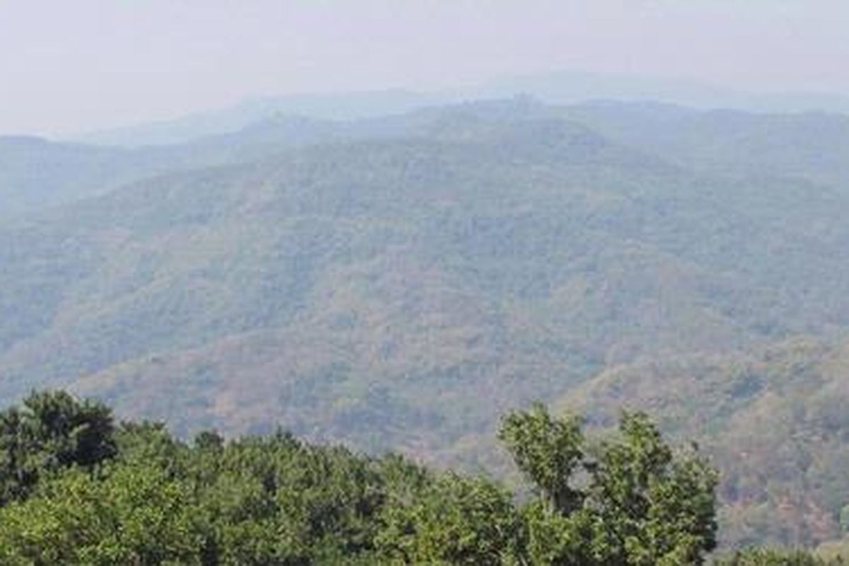 Pemandangan pegunungan di kawasan Segitiga Emas di perbatasan Thailand-Myanmar-Laos.